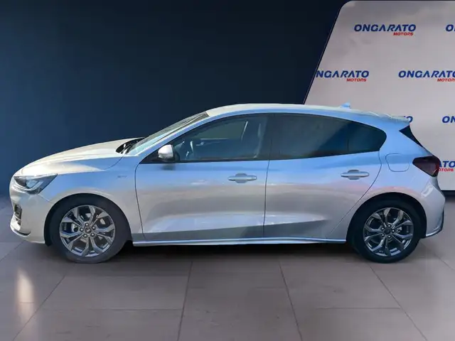 Ford Focus view 5
