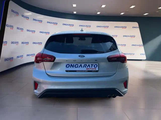 Ford Focus view 4