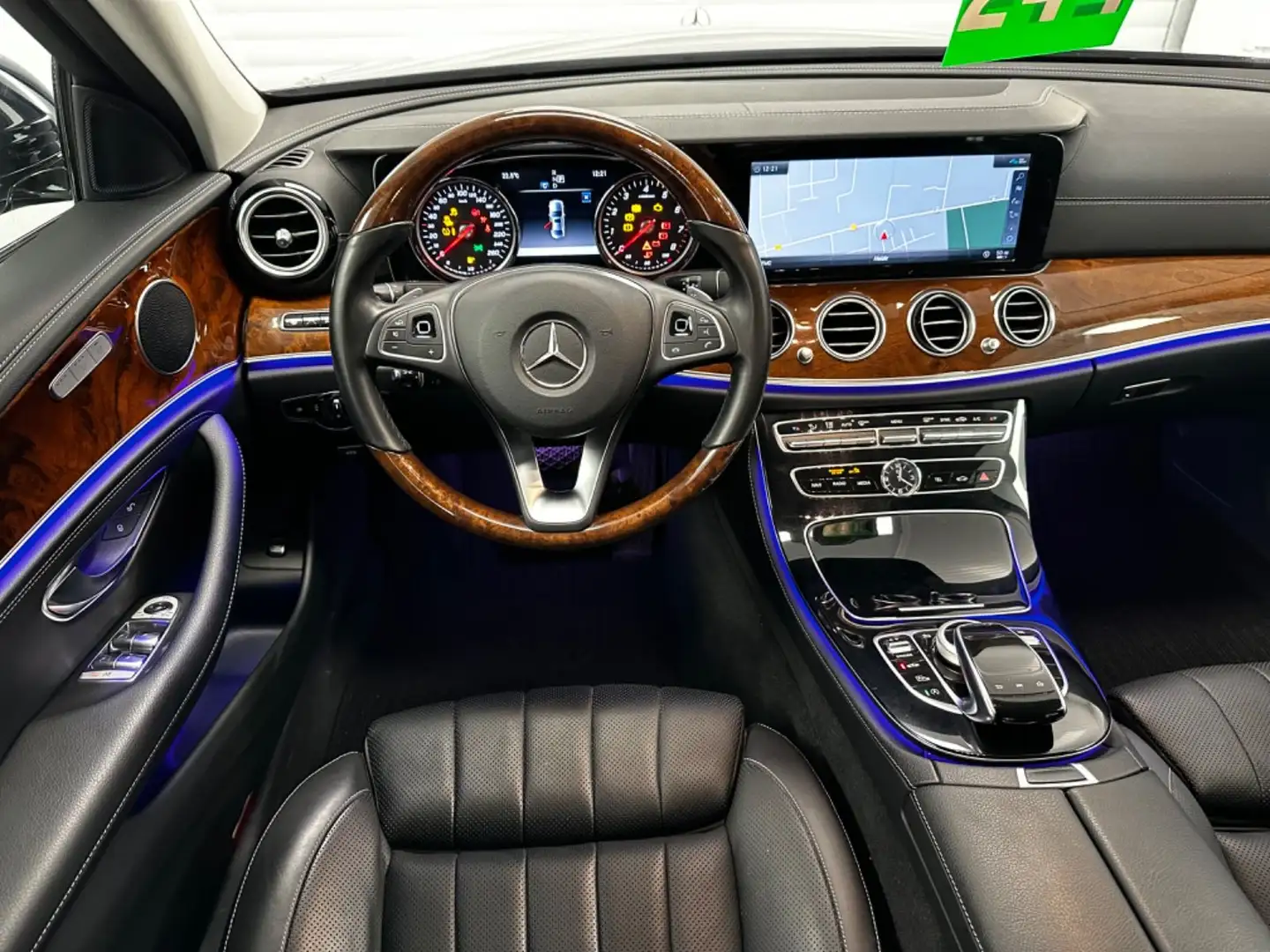 Mercedes-Benz E 300 Lim. 9G-TRONIC Exclusive 360° LED MB 100 Albastru - 2