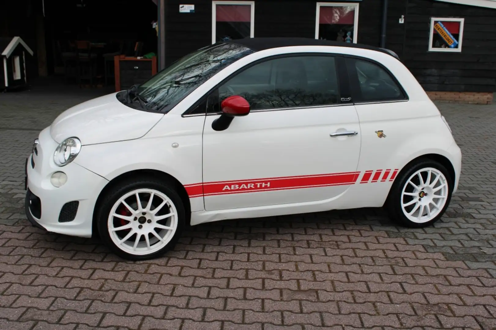 Fiat 500 C 1.2 LOUNGE ABARTH UITGEVOERD - LEER - CLIMATE - Wit - 2