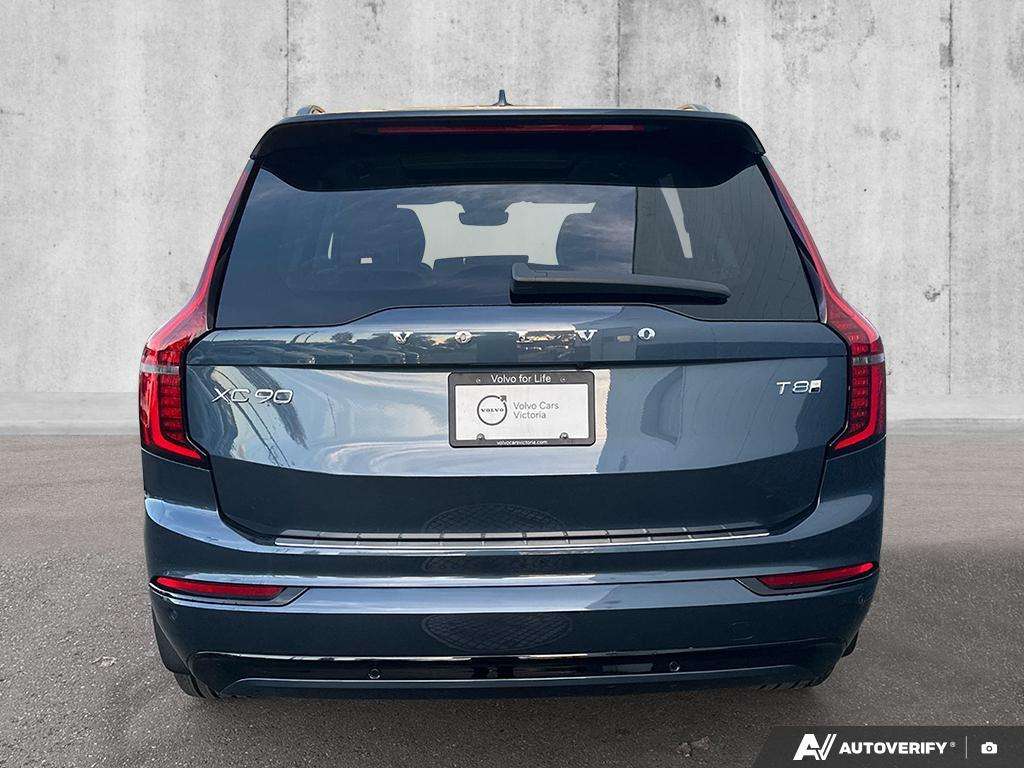 2026 Volvo XC90 T8 AWD Ultra Dark Theme 7-Seater alt 5