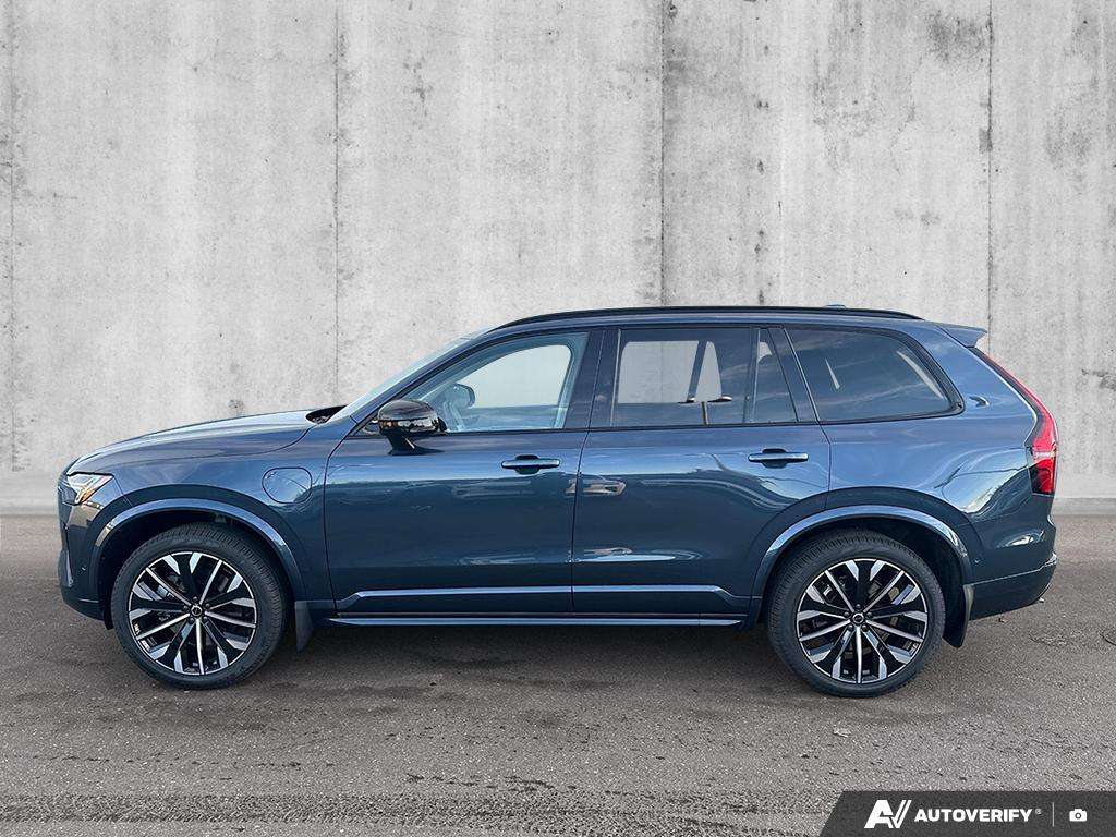 2026 Volvo XC90 T8 AWD Ultra Dark Theme 7-Seater alt 3