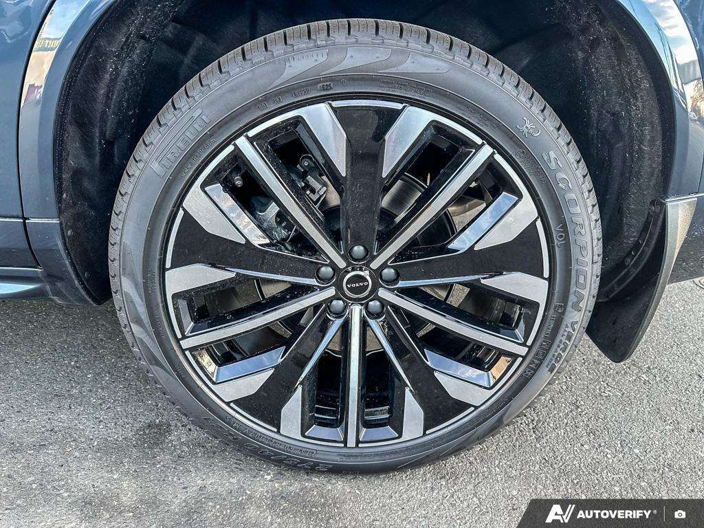 2026 Volvo XC90 T8 AWD Ultra Dark Theme 7-Seater thumb 6