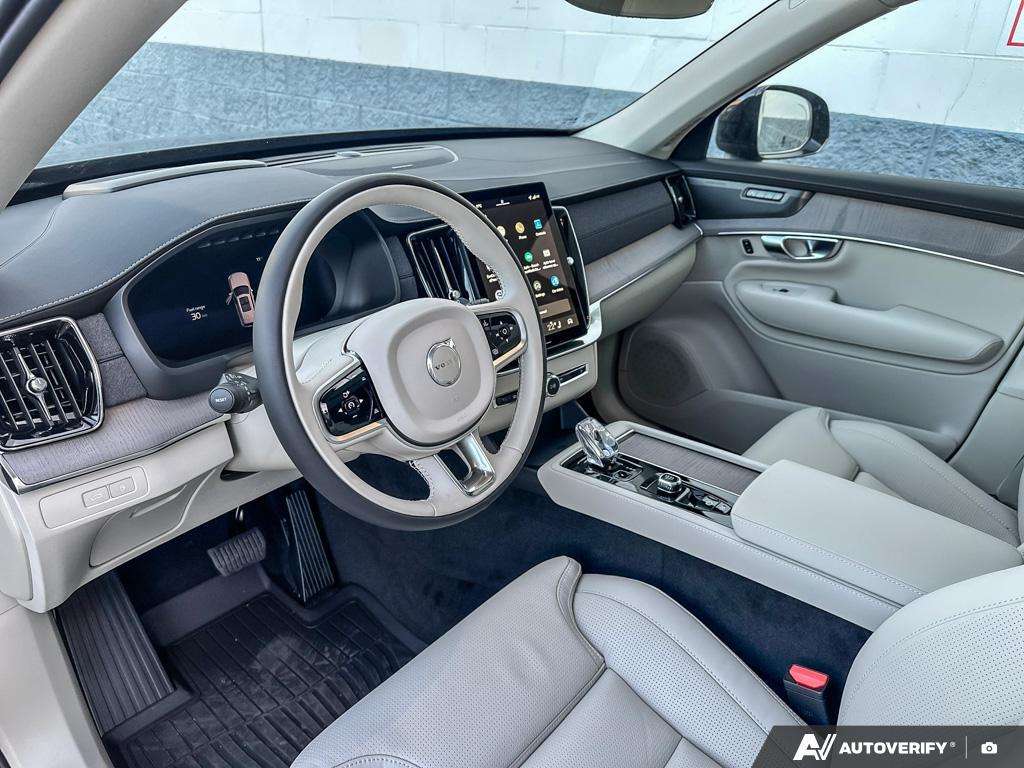 2026 Volvo XC90 T8 AWD Ultra Dark Theme 7-Seater thumb 13
