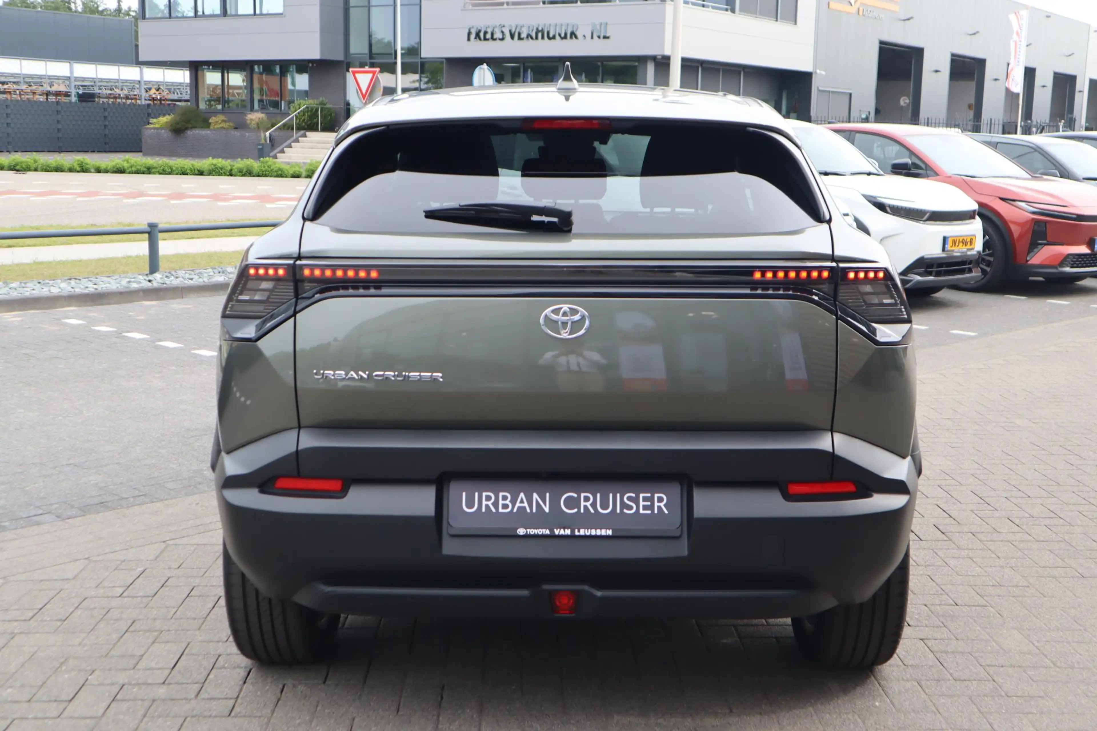 Toyota Urban Cruiser EXECUTIVE 61kWh NIEUW&DIRECT LEVERBAAR! PANODAK JB — photo 4