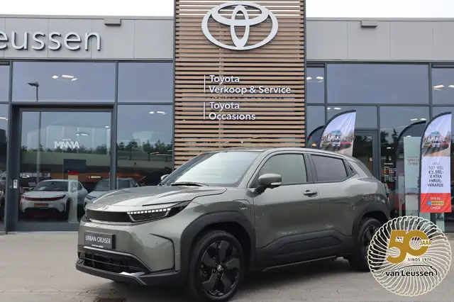 Toyota Urban Cruiser EXECUTIVE 61kWh NIEUW&DIRECT LEVERBAAR! PANODAK JB