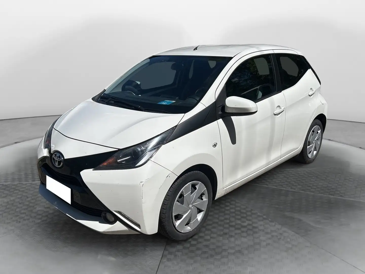 Toyota Aygo Aygo 1.0 VVT-i 69 CV 5 porte x-play GRAFFIATA, VE - 1
