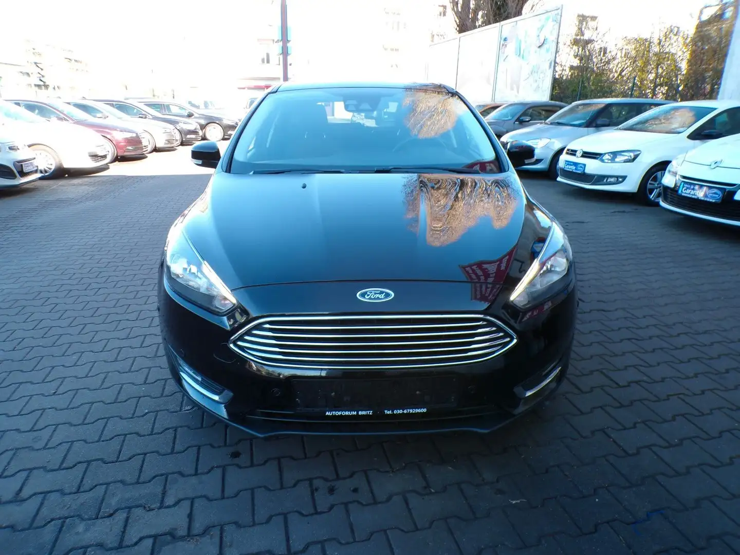 Ford Focus 1,0 EcoBoost 92kW Schwarz - 2