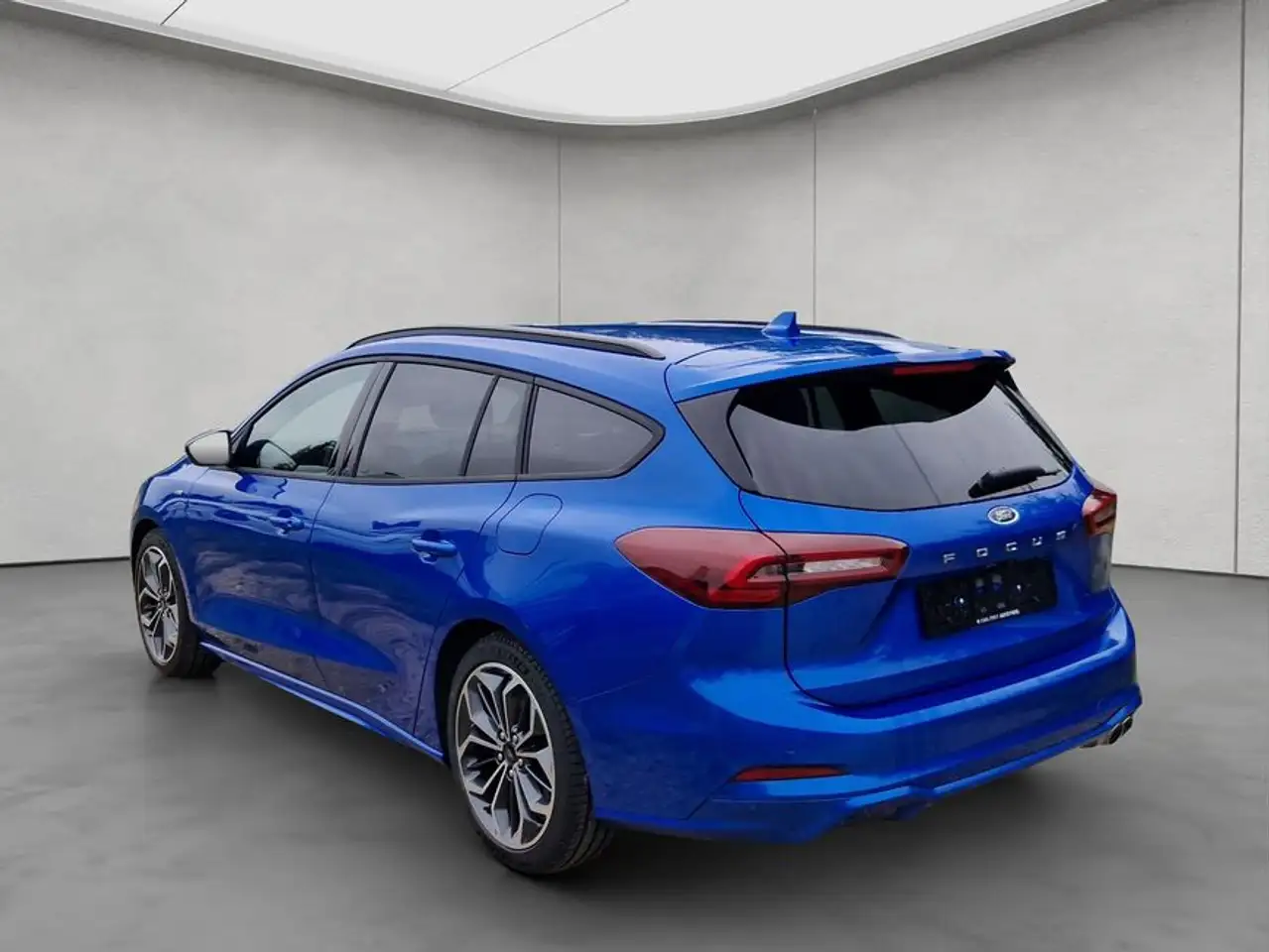 Ford Focus Turnier 1.0 EcoBoost Hybrid Aut. ST-LINE X 1 3