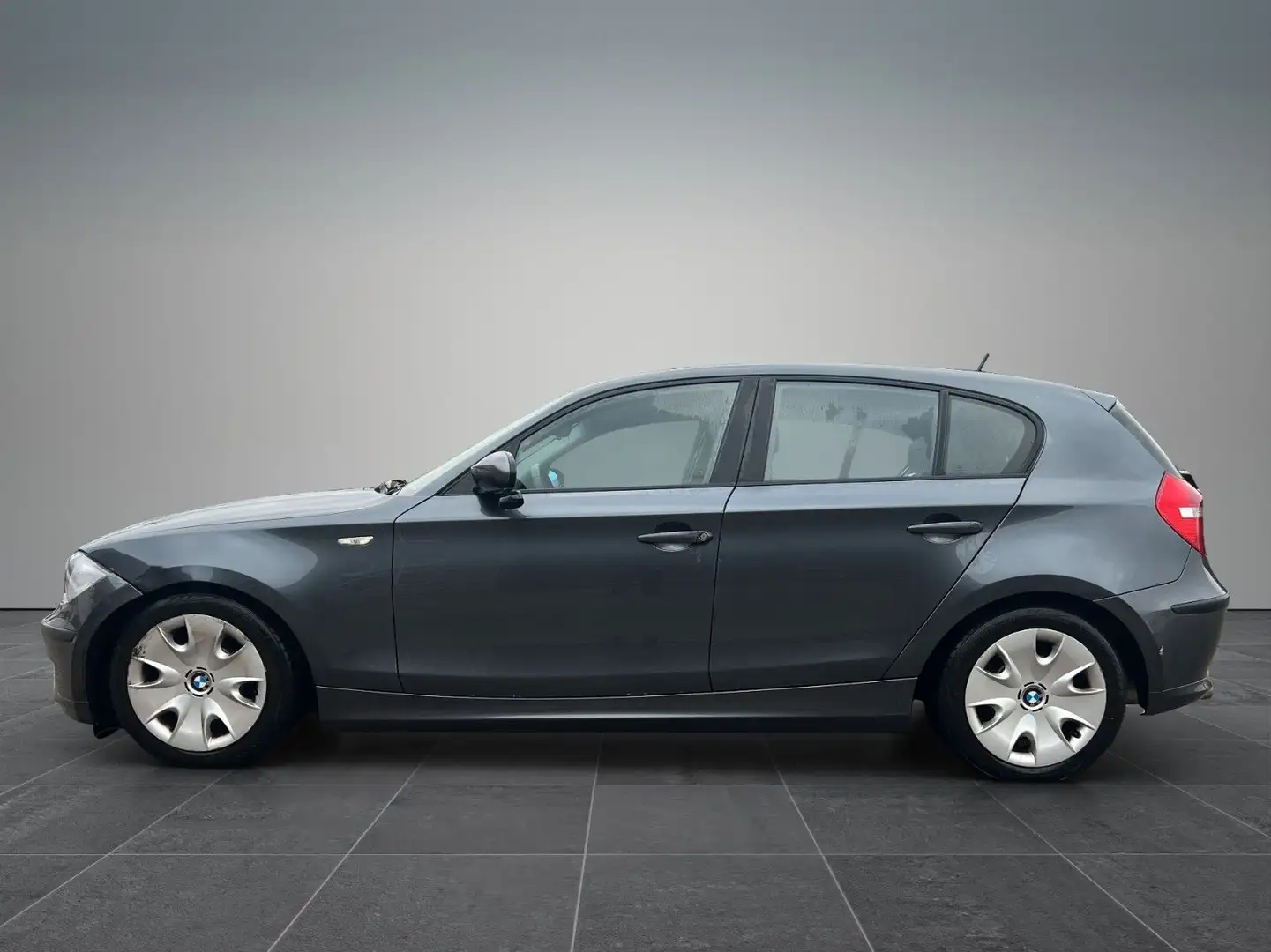 BMW 118 i *4 Türen*Scheckheft*TÜV bis 01/2027* - 2