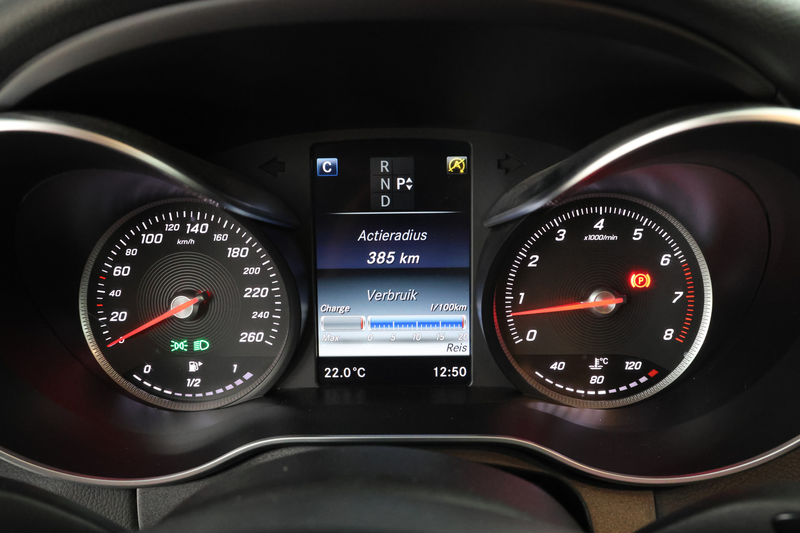 Mercedes-Benz C 180 Prestige — photo 19