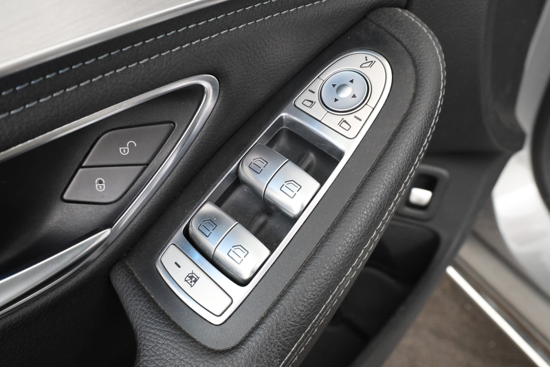 Mercedes-Benz C 180 Prestige — photo 13