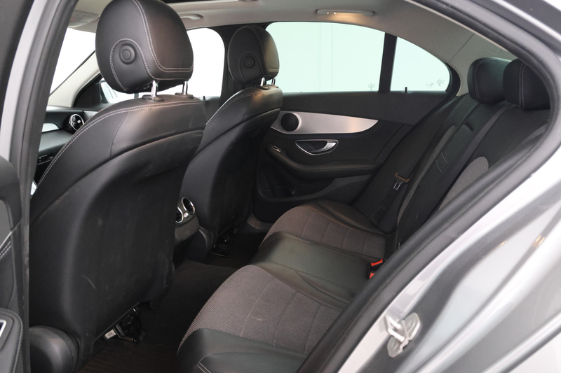 Mercedes-Benz C 180 Prestige — photo 33