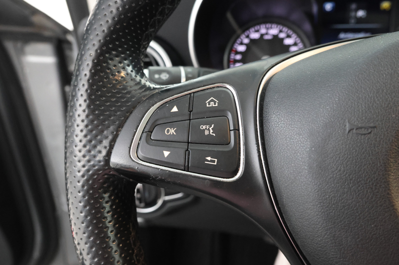 Mercedes-Benz C 180 Prestige — photo 20