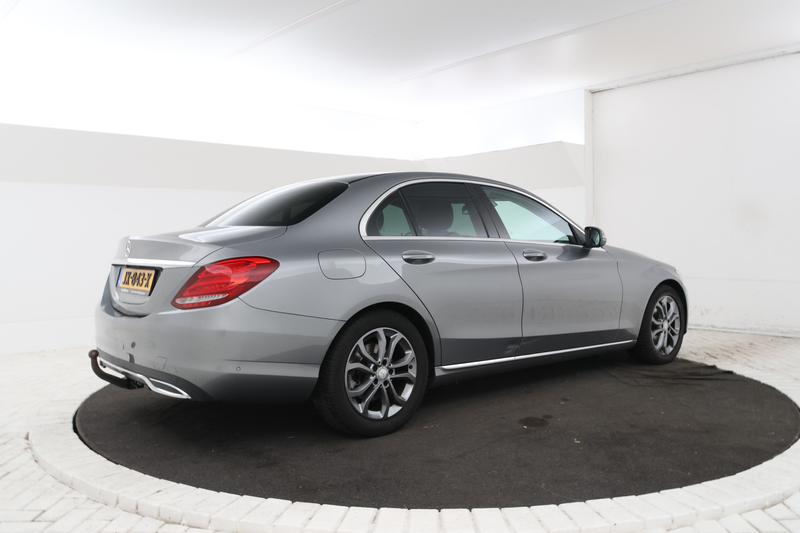 Mercedes-Benz C 180 Prestige — photo 2