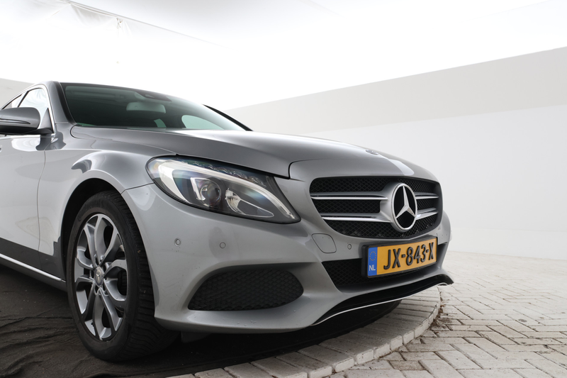 Mercedes-Benz C 180 Prestige — photo 5