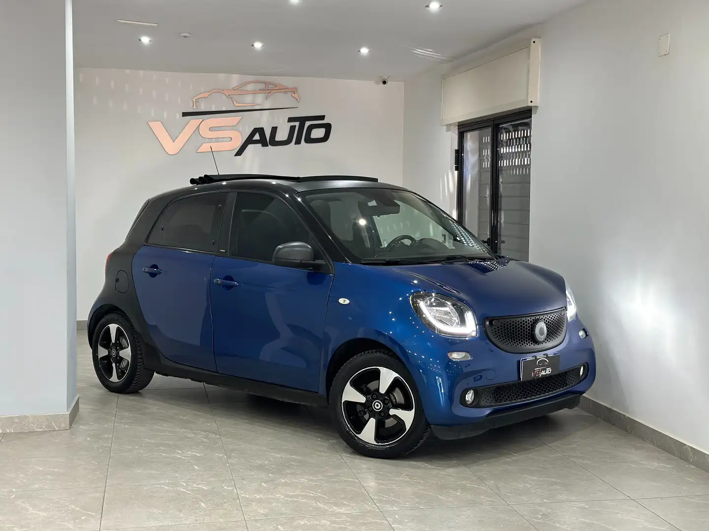 smart forFour Forfour 0.9 t Passion 90cv twinamic Bleu - 1