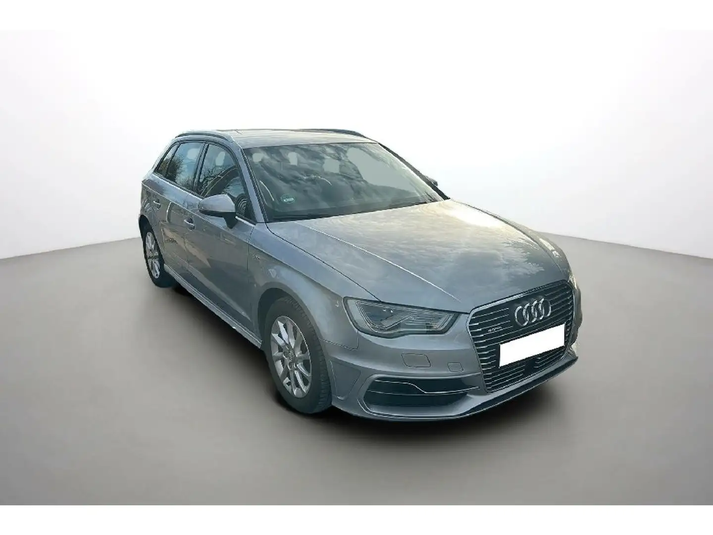 Audi A3 1.4 TFSI 125 e-TRON S tronic 7 Gris - 2