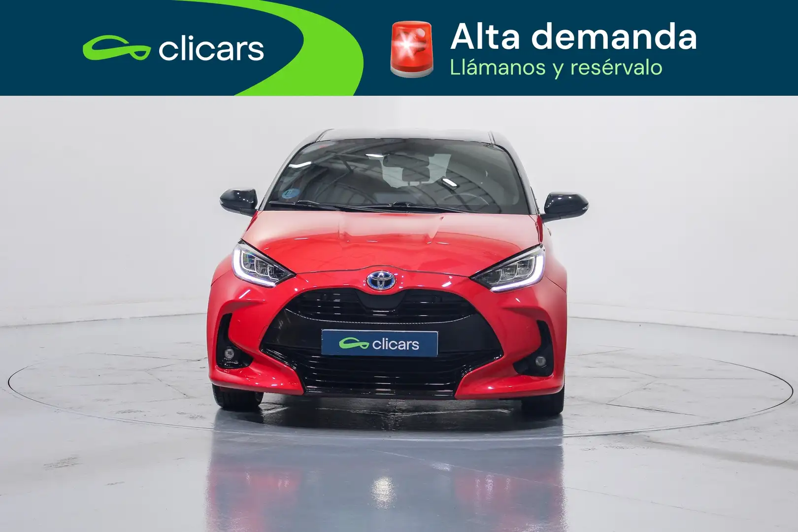 Toyota Yaris 120H 1.5 Style Plus Rojo - 2