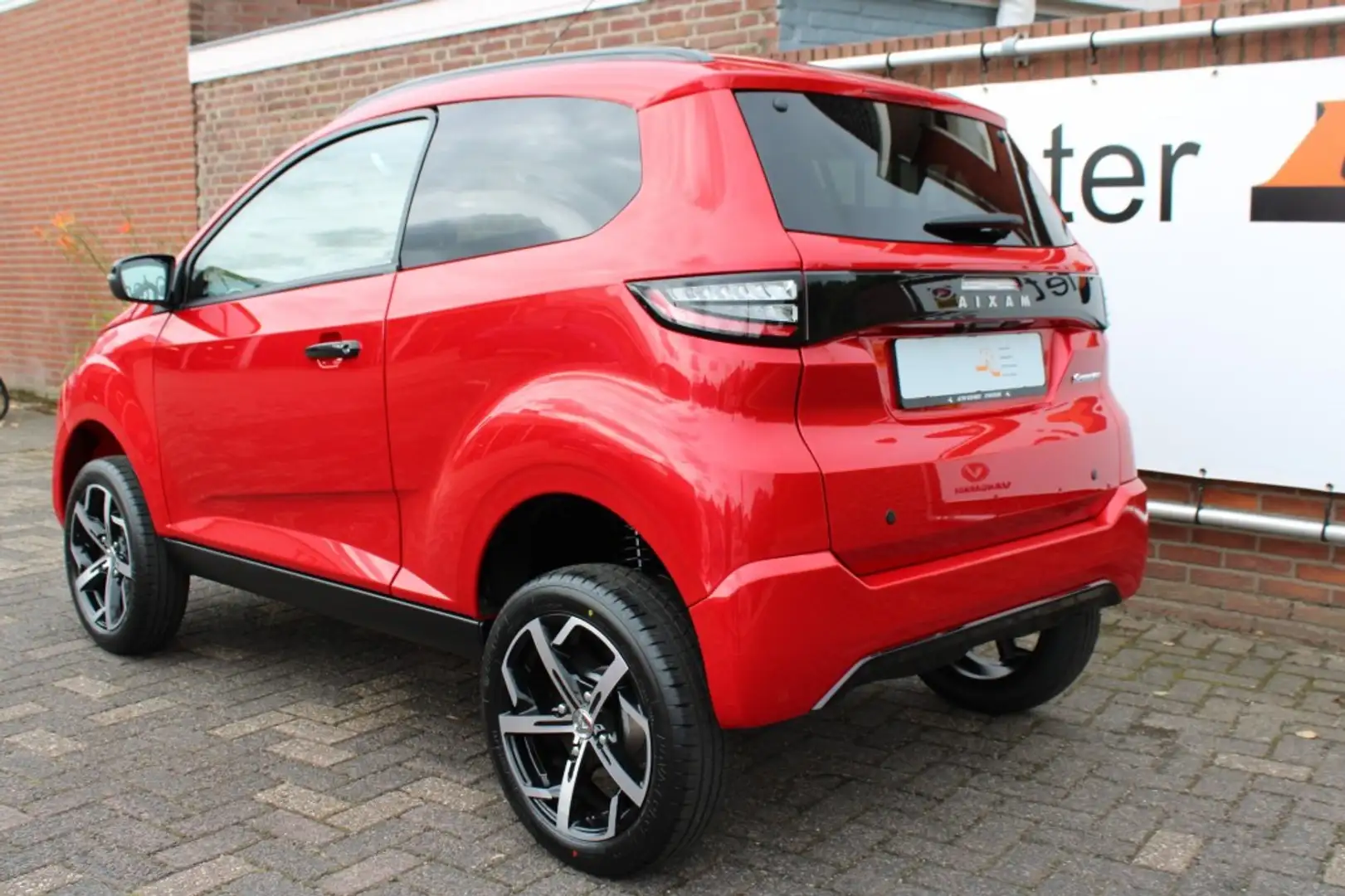 Aixam Crossover Premium Roşu - 2
