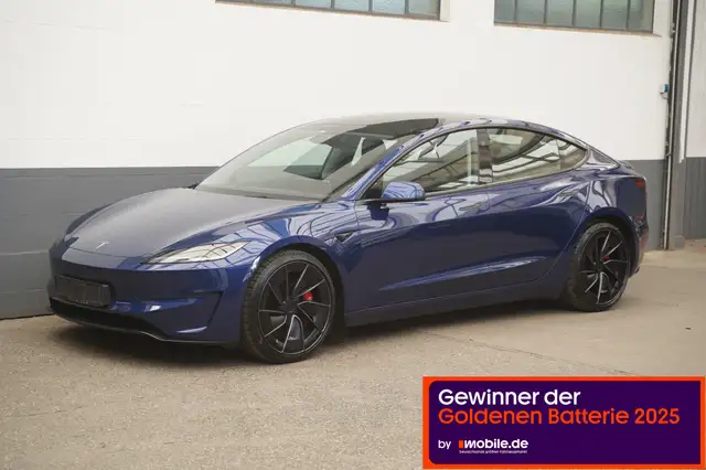 Tesla Model 3 Performance *Highland*Mwst. ausweisbar*