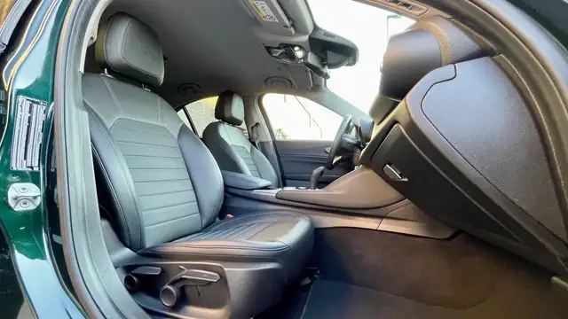 Alfa Romeo Giulia view 13