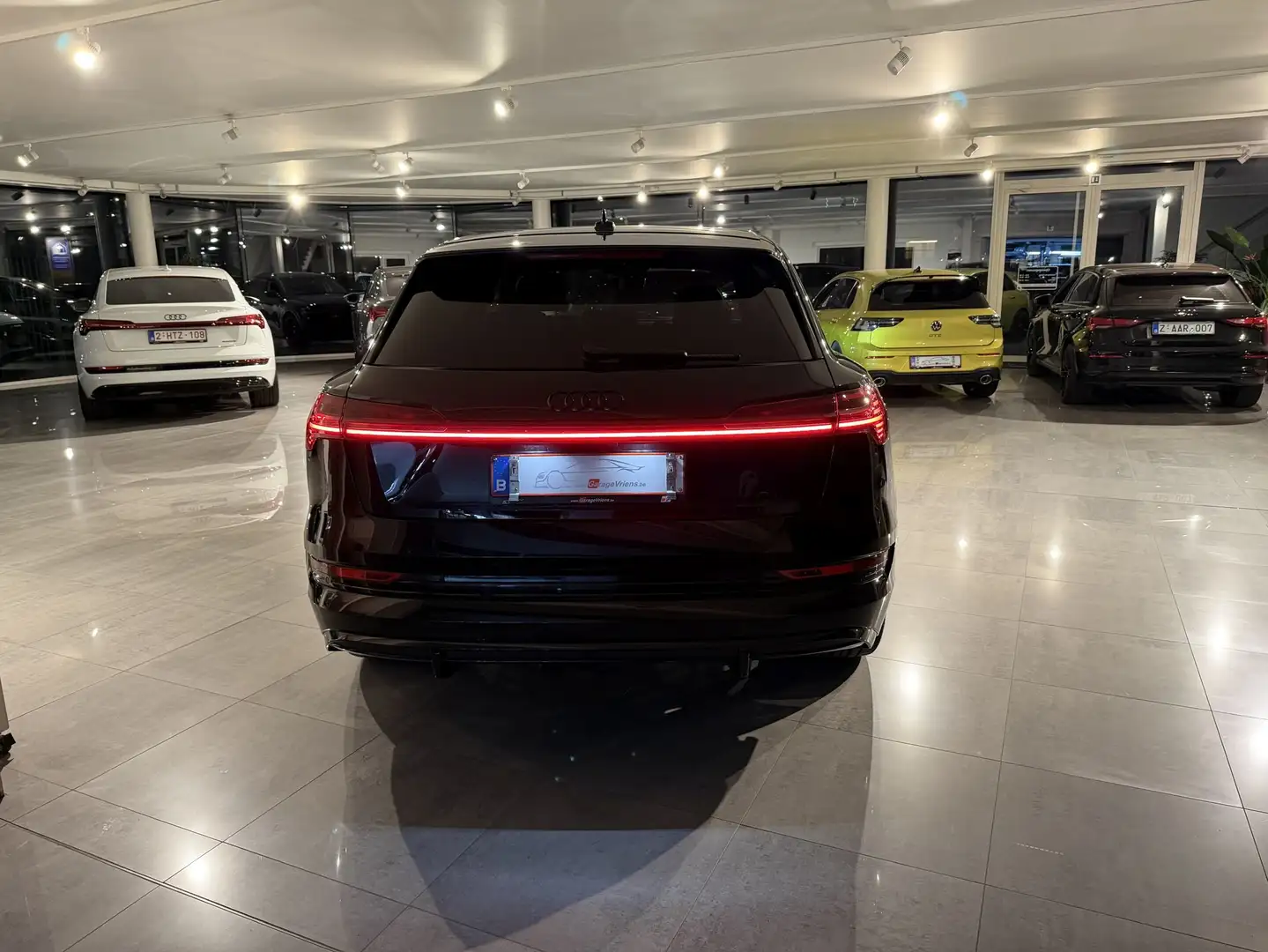 Audi Q8 e-tron E-TRON 313PK * BLACK EDITION * EXCLUSIVE * CAMERA* Noir - 2