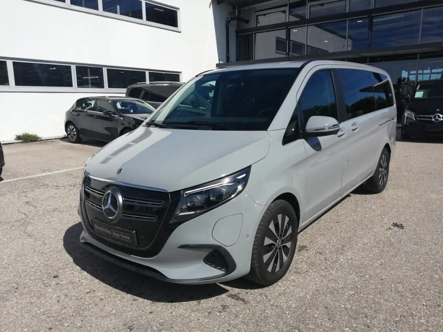 Mercedes-Benz EQV 300 *Facelfit* Lang Distronic*MBUX*Navi*Kamera*LED*PDC Grau - 2