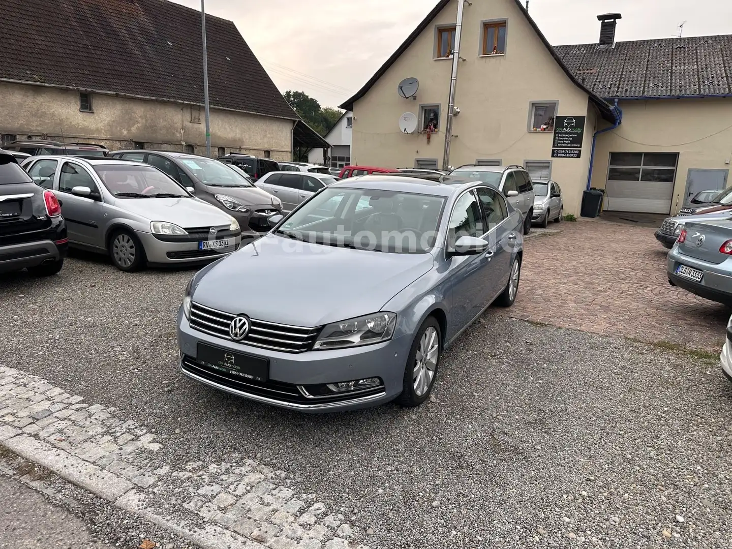 Volkswagen Passat Highline * AHK *  2. Hand * Schiebedach * Grau - 2