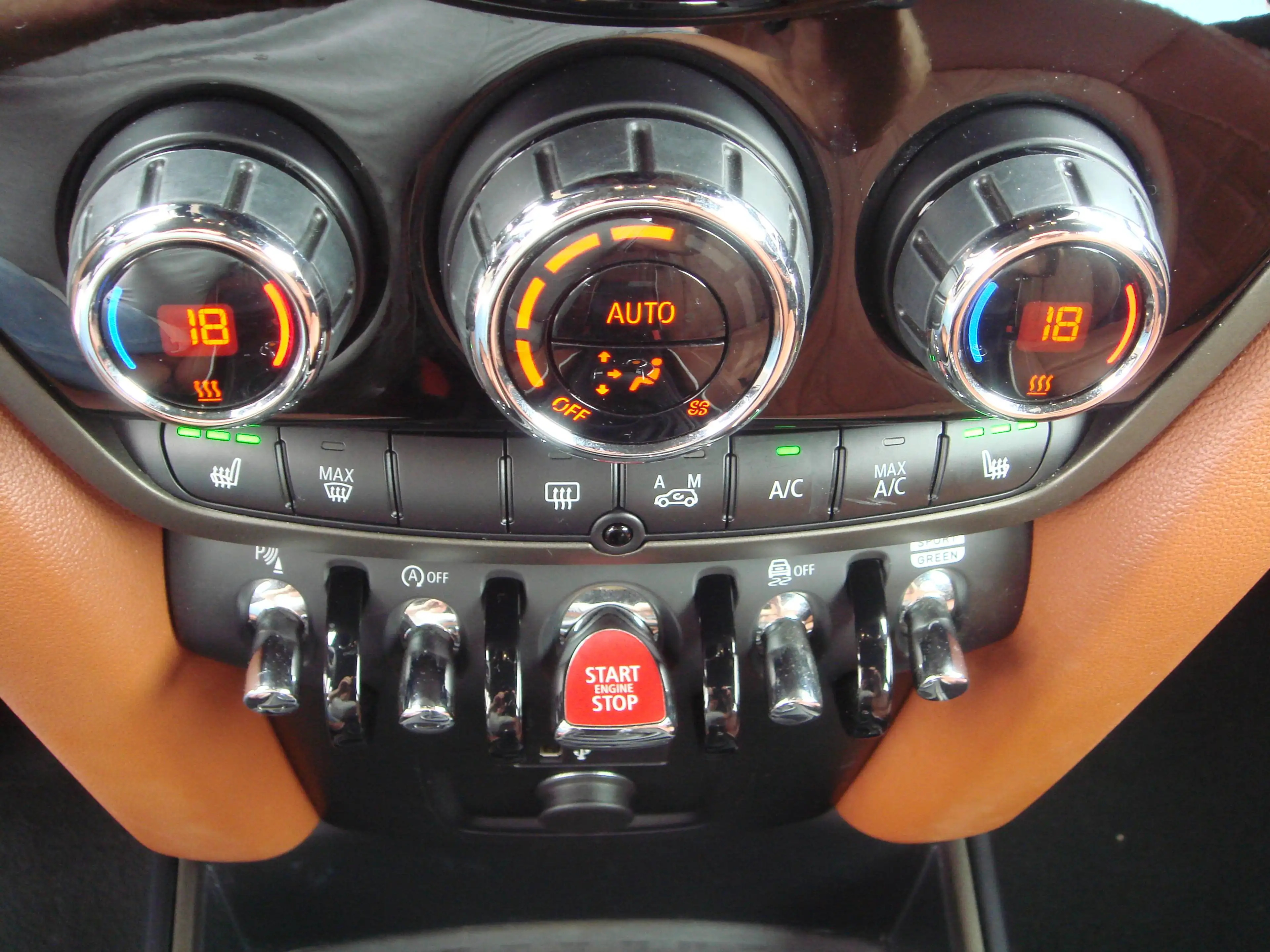 MINI Cooper S Countryman LEDER * HARMAN KARDON * HEAD UP DISPLAY * AUTOMAAT * CAMERA * LED * — photo 9