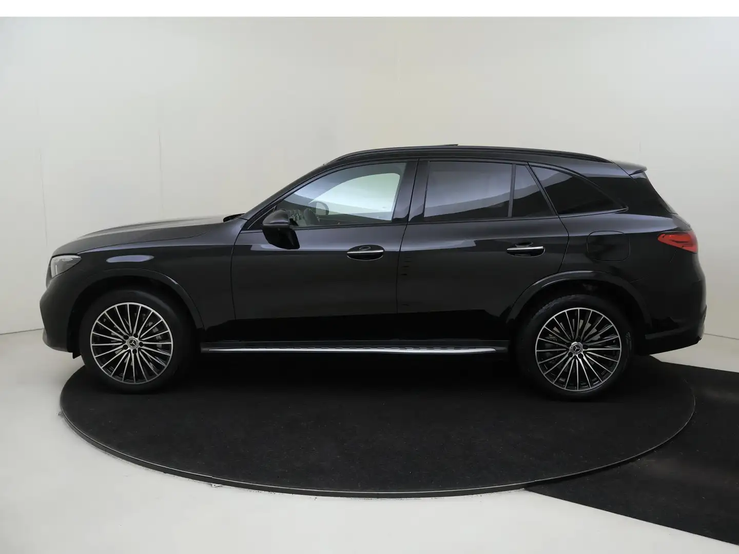 Mercedes-Benz GLC 300 300e 4MATIC AMG Line / Premium Plus/ Panoramadak/ Negro - 2