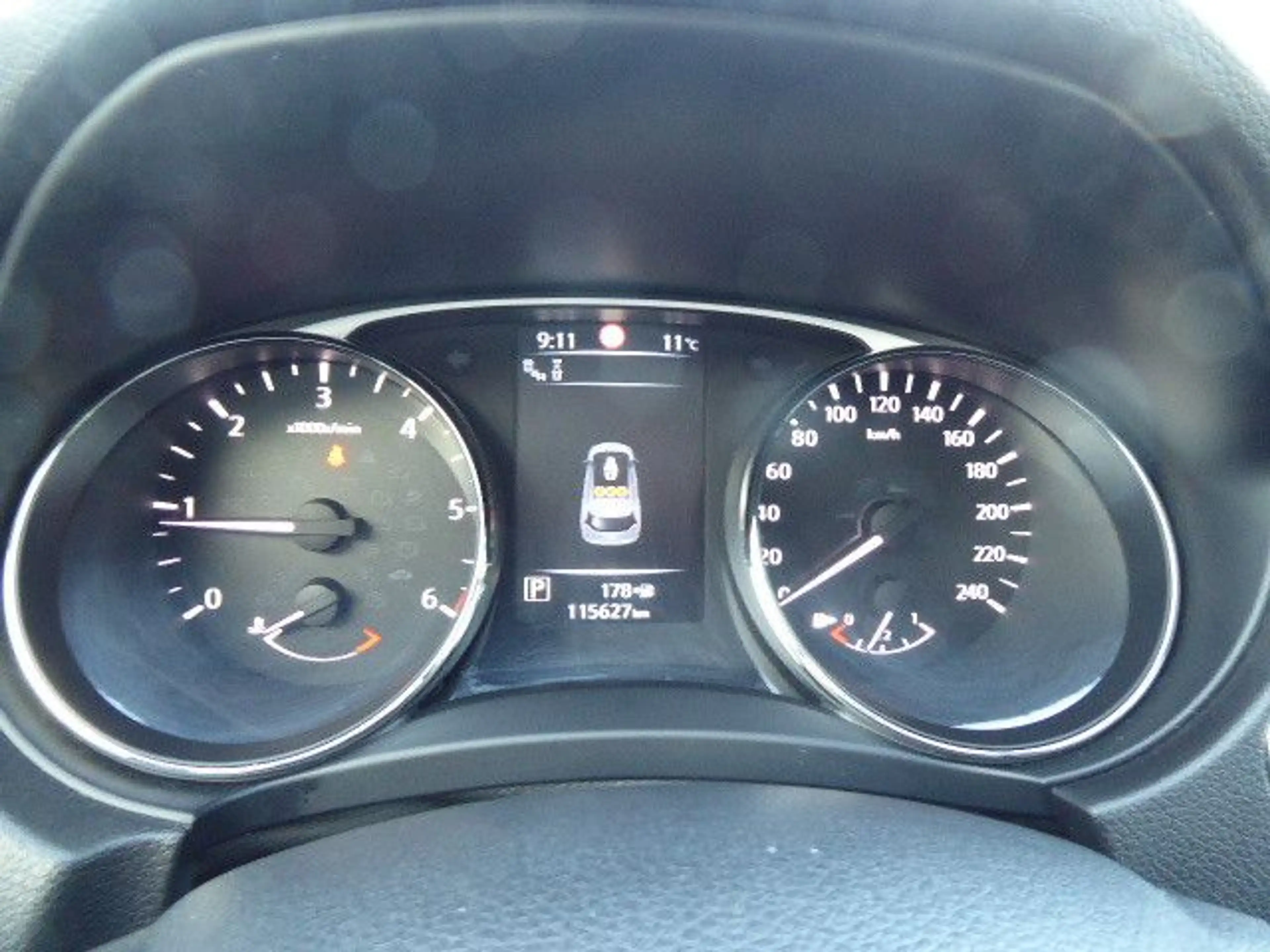 Nissan X-Trail Tekna 4x4 — photo 11