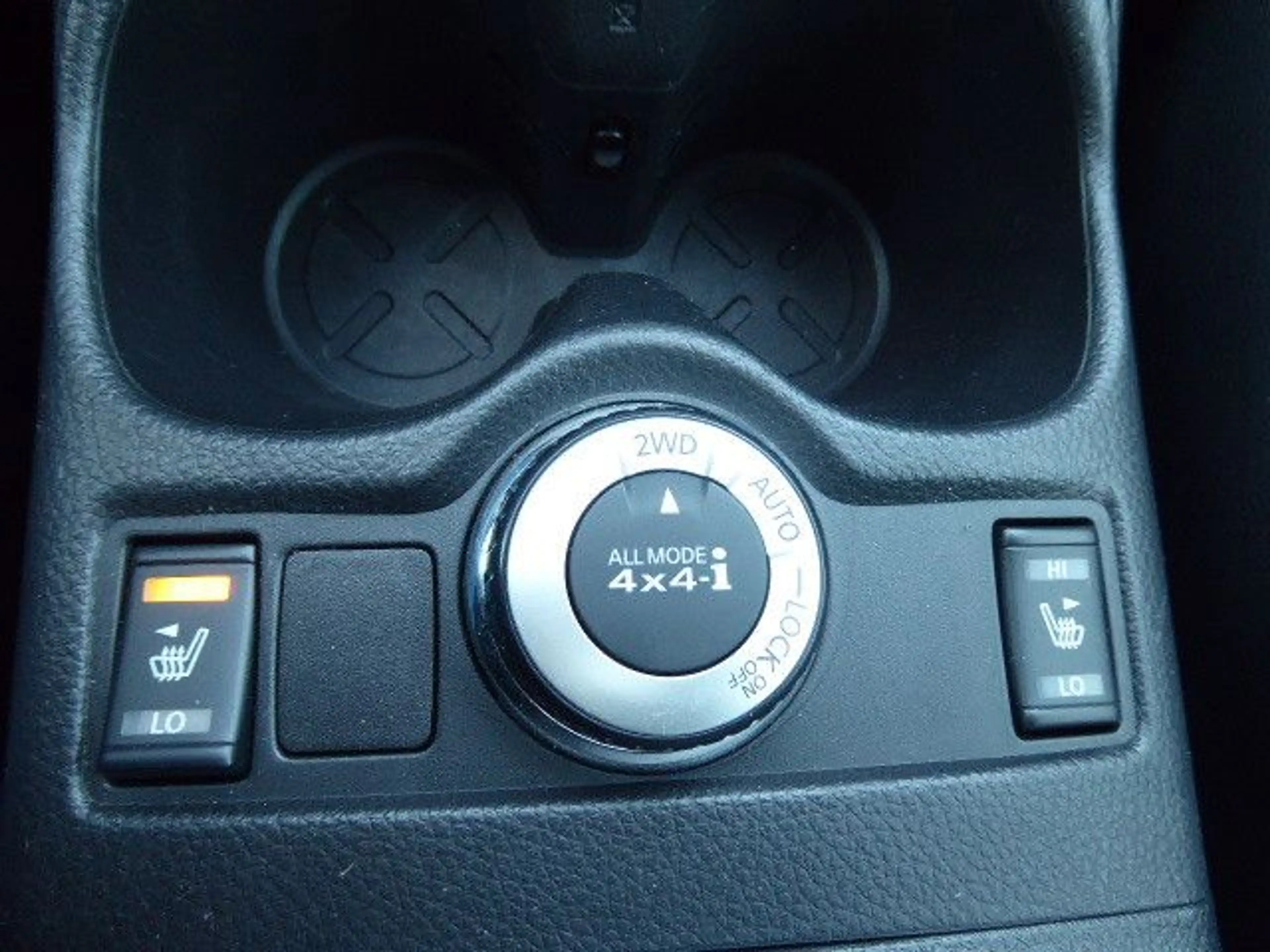 Nissan X-Trail Tekna 4x4 — photo 15
