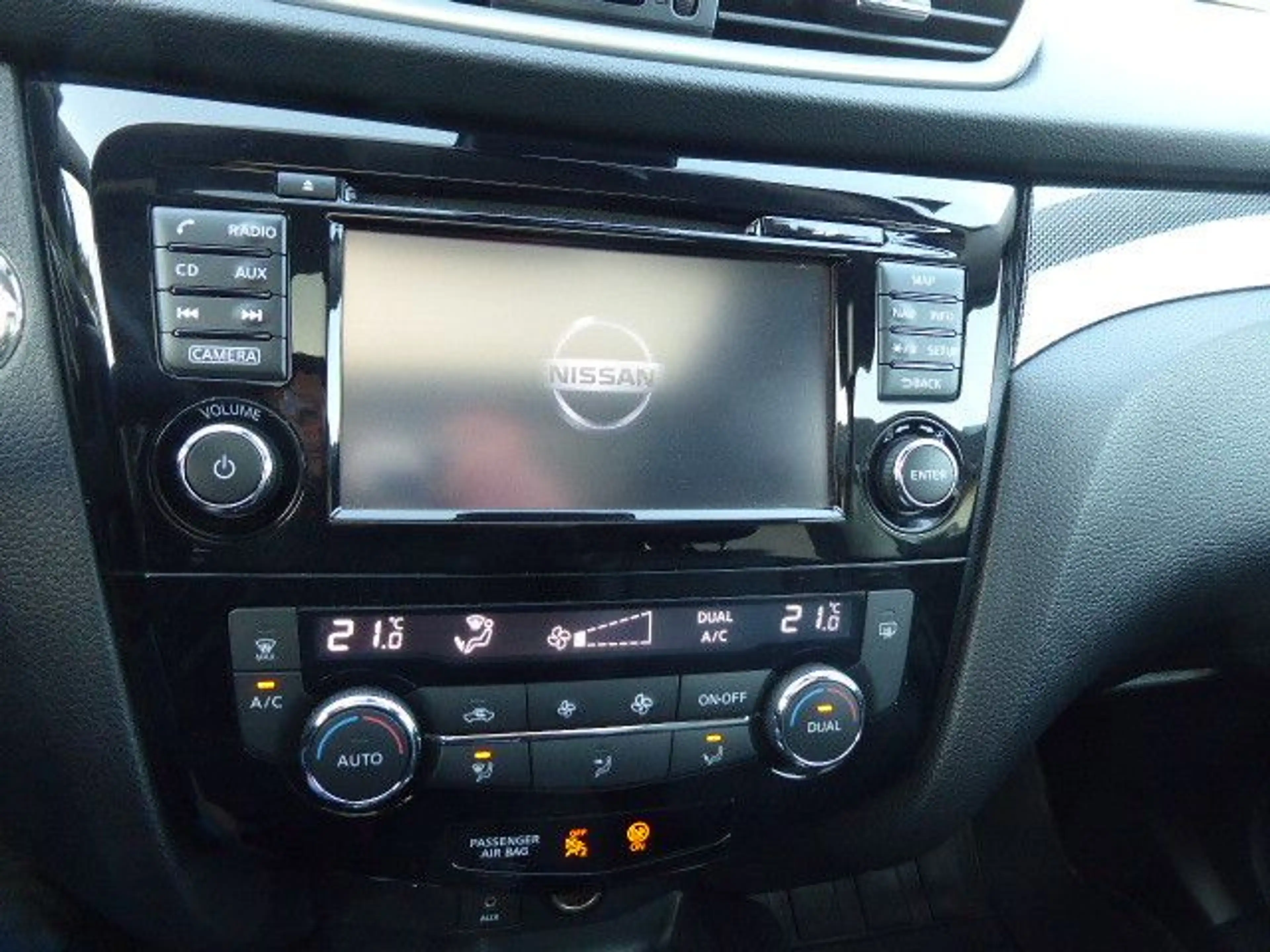 Nissan X-Trail Tekna 4x4 — photo 9