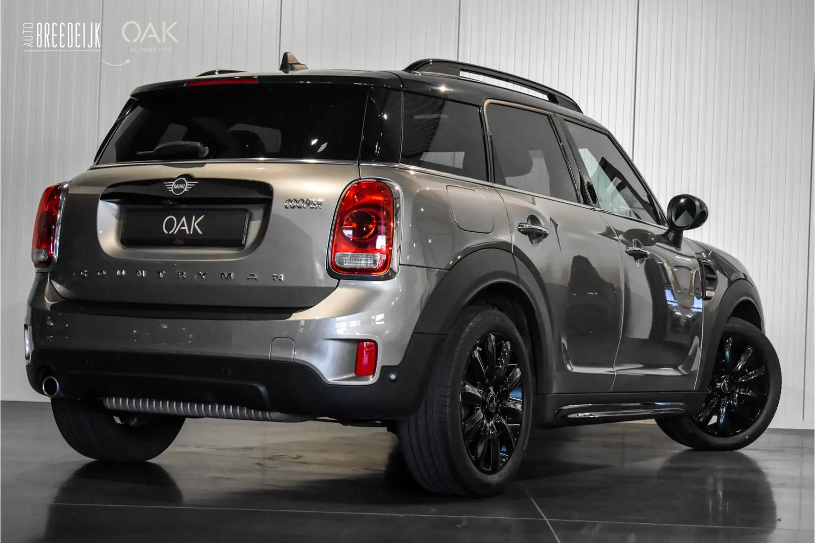MINI Cooper Countryman Mini 1.5 Chili Aut. | Navigatie | Panorama | Leder Grijs - 2