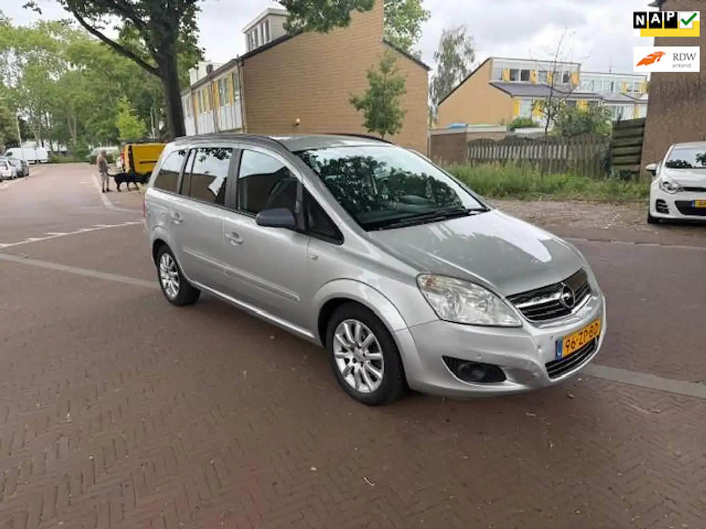 Opel Zafira AUTOMAAT / 171.000 NAP / 7 persoons / Leuke auto Grijs - 1