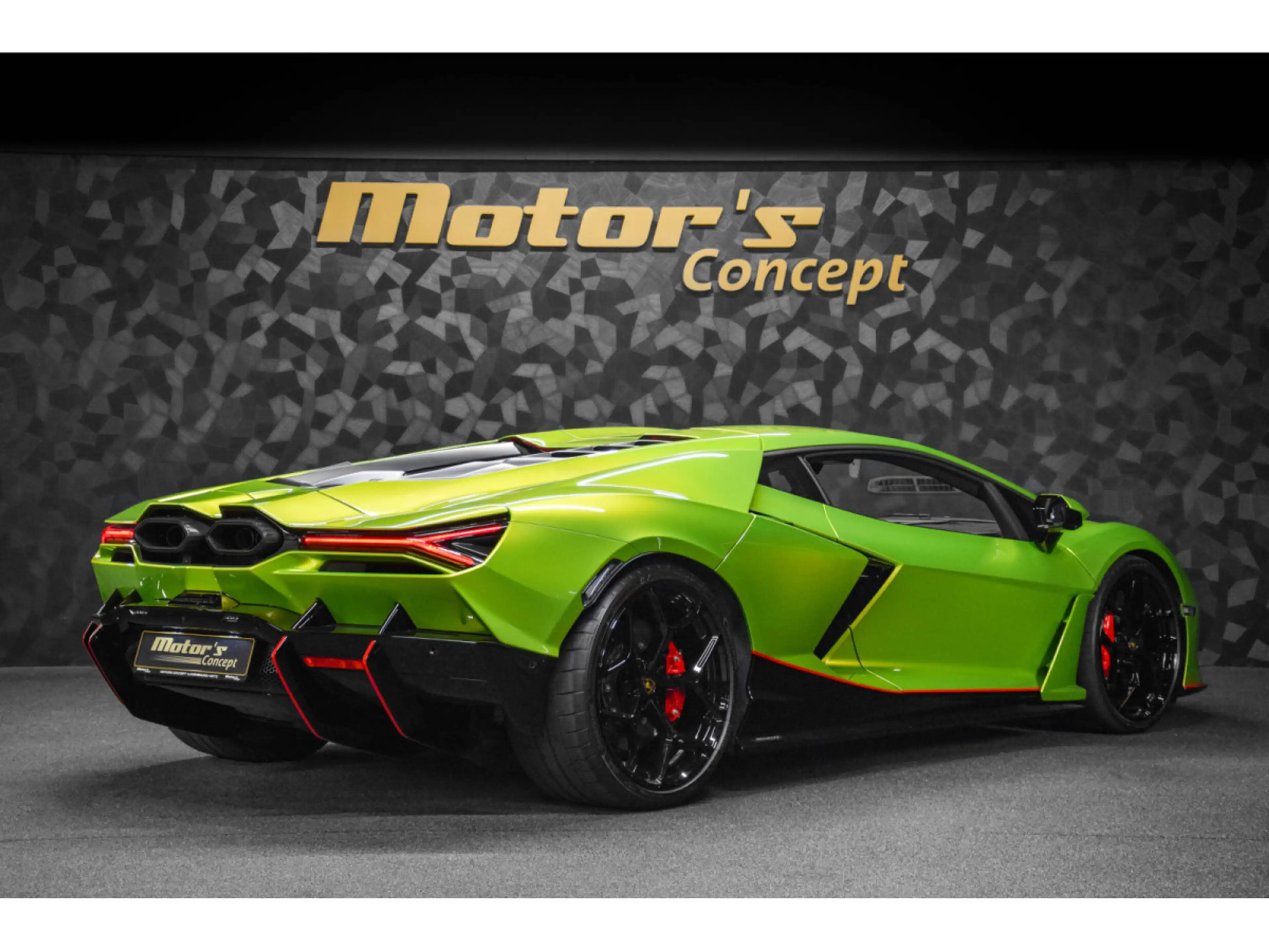 Lamborghini Revuelto AD PERSONAM - VERDE CITREA / ROSSO MARS — photo 3