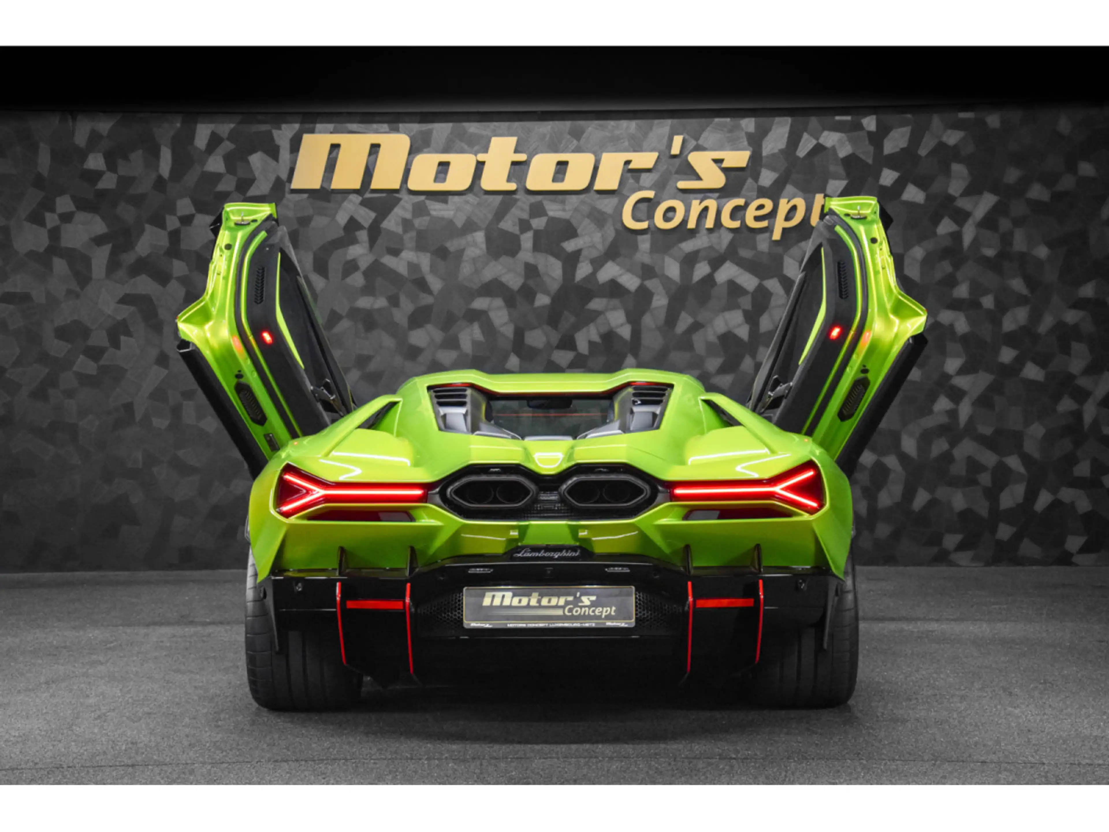 Lamborghini Revuelto AD PERSONAM - VERDE CITREA / ROSSO MARS — photo 5