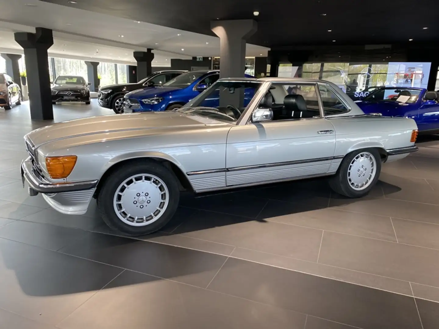 Mercedes-Benz 280 SL R107 Argent - 1