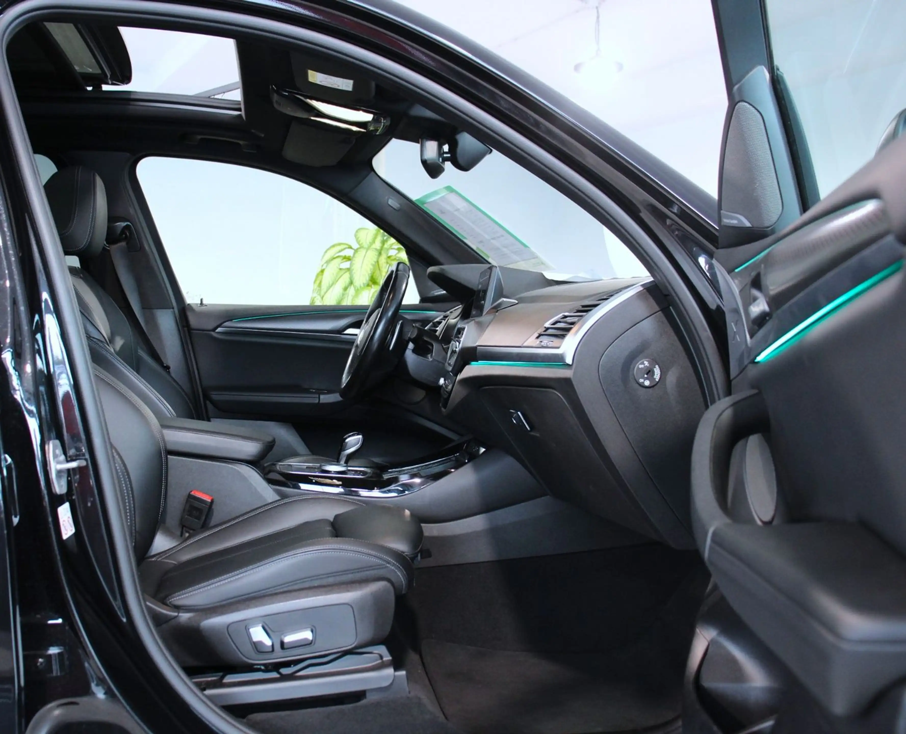 BMW X3 xDrive 20d M Sport *LED*Panorama*AHK*KAM*ACC — photo 9