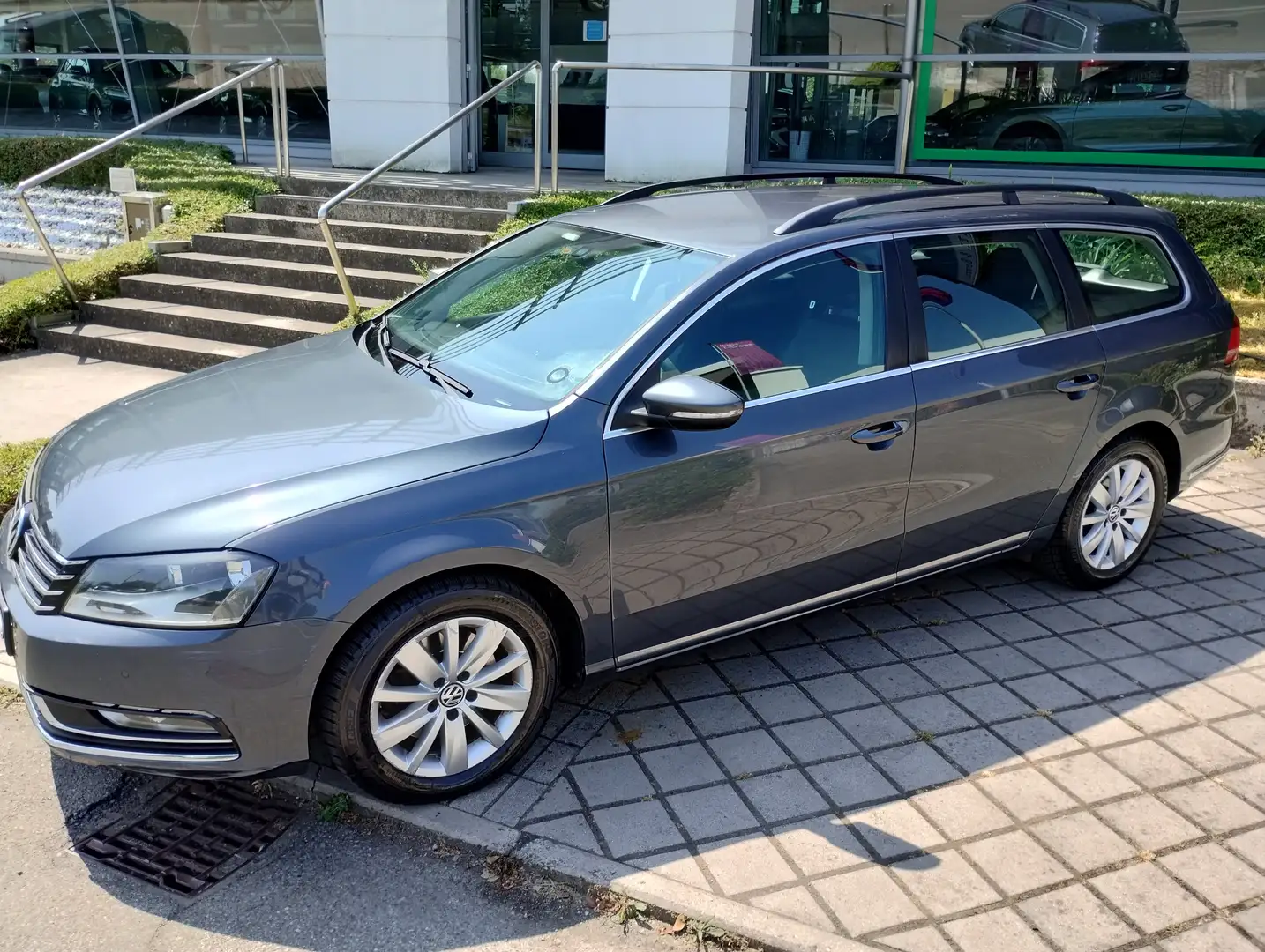 Volkswagen Passat Variant 2.0 tdi Highline dsg Bleu - 2
