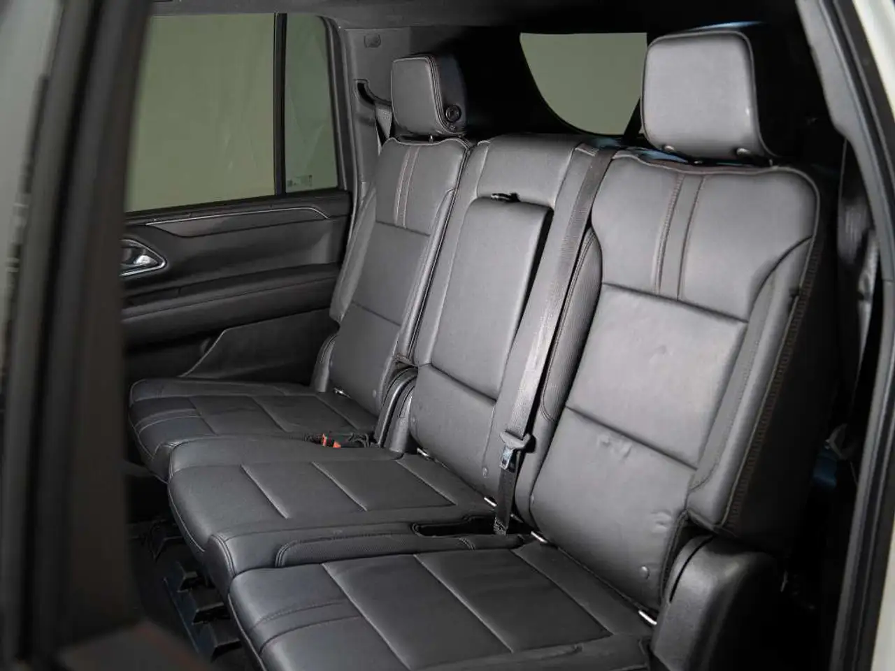 Chevrolet Suburban снимка Chevrolet Suburban