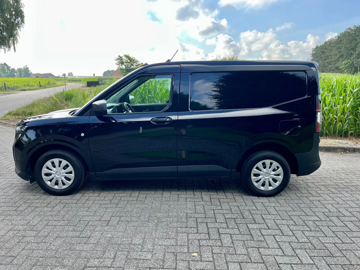 Ford Transit Courier 1.0 Benzine Automaat 2024 Garantie!!! Schwarz - 2