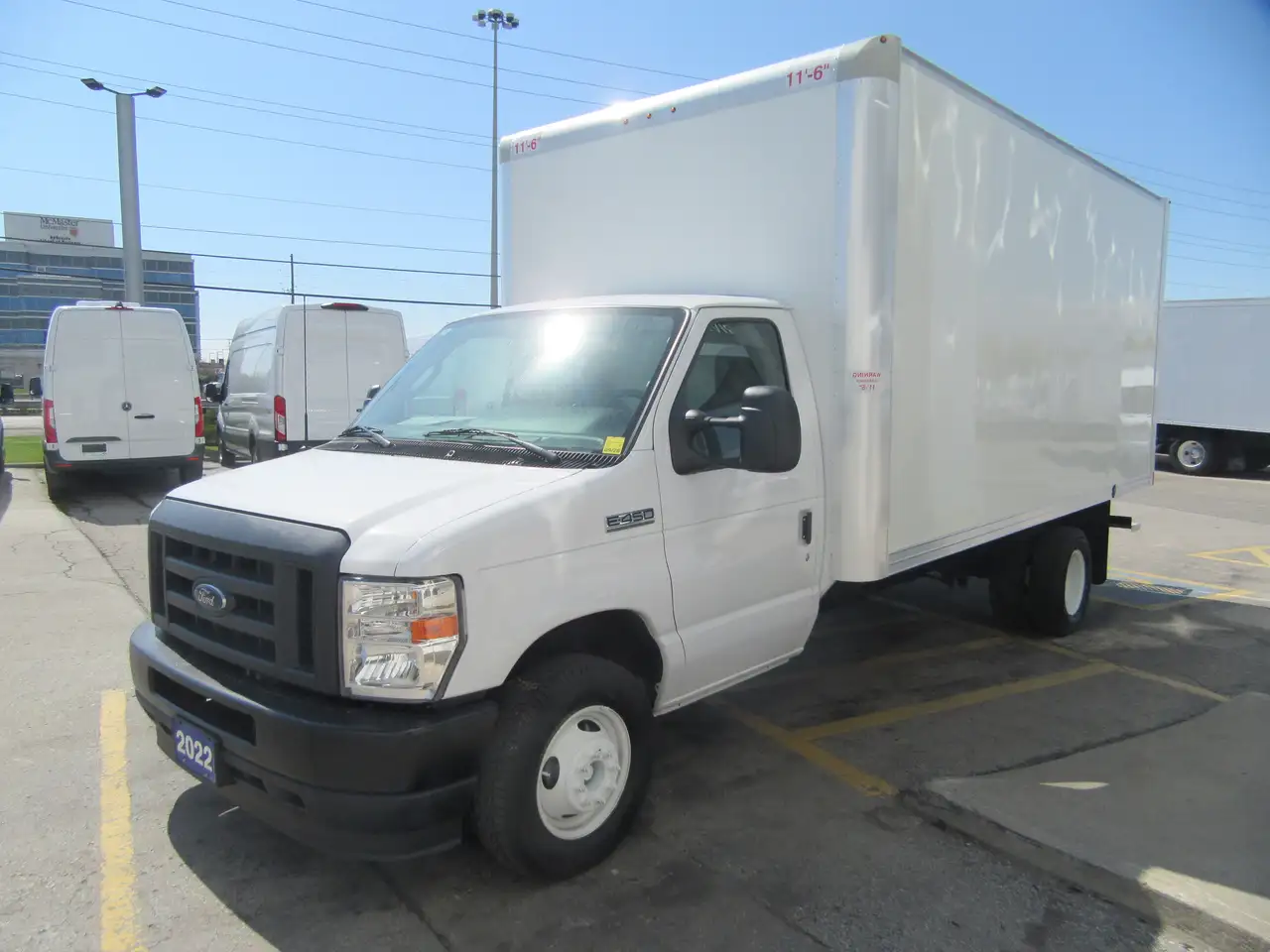 Ford E-450 Super Duty DRW снимка Ford E-450 Super Duty DRW