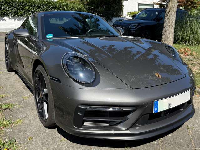 Imagine Porsche 911 Porsche 911 Carrera 4 GTS, Vollfol., Vollaust.