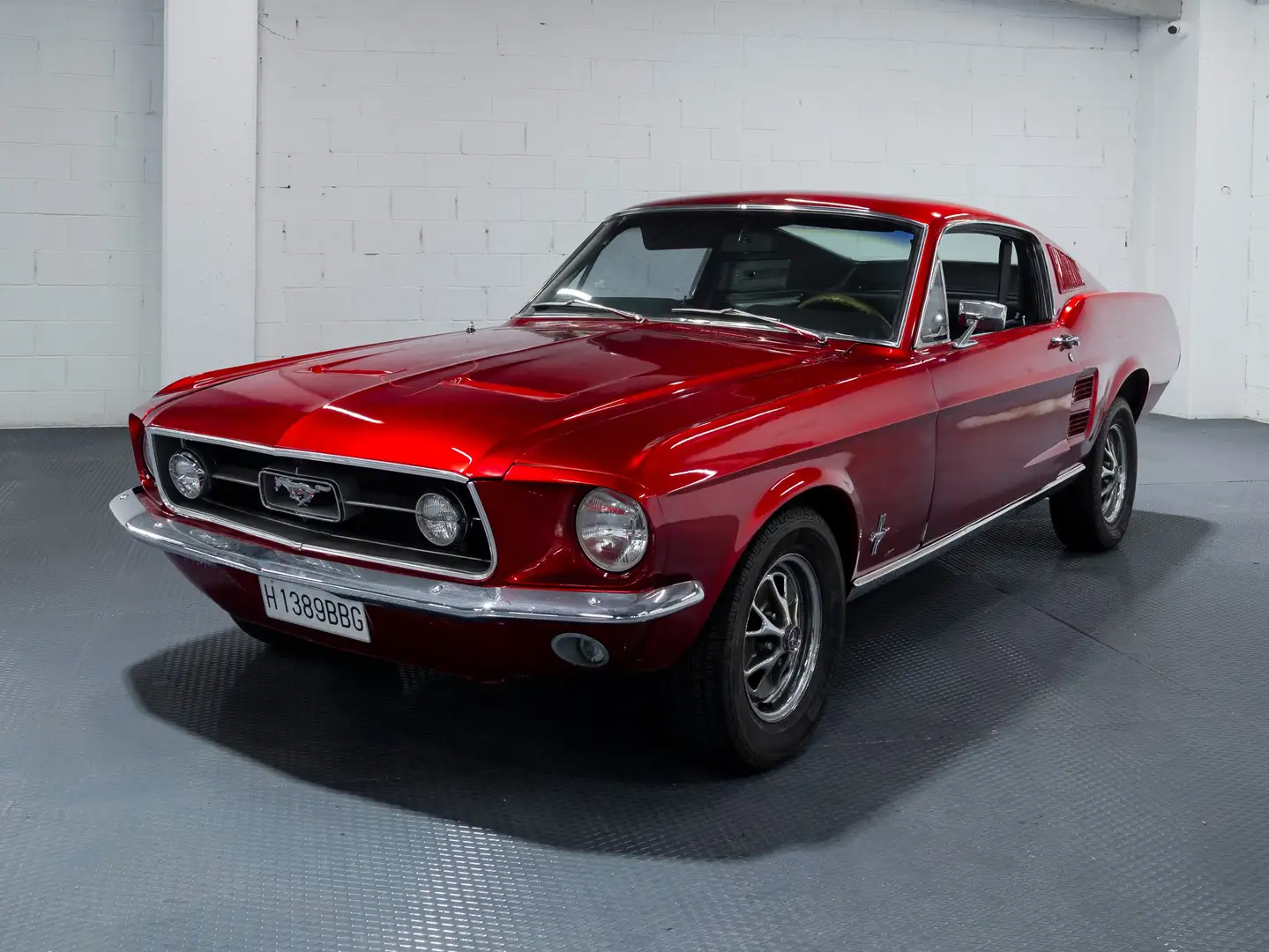 Ford Mustang Fastback Rojo - 1