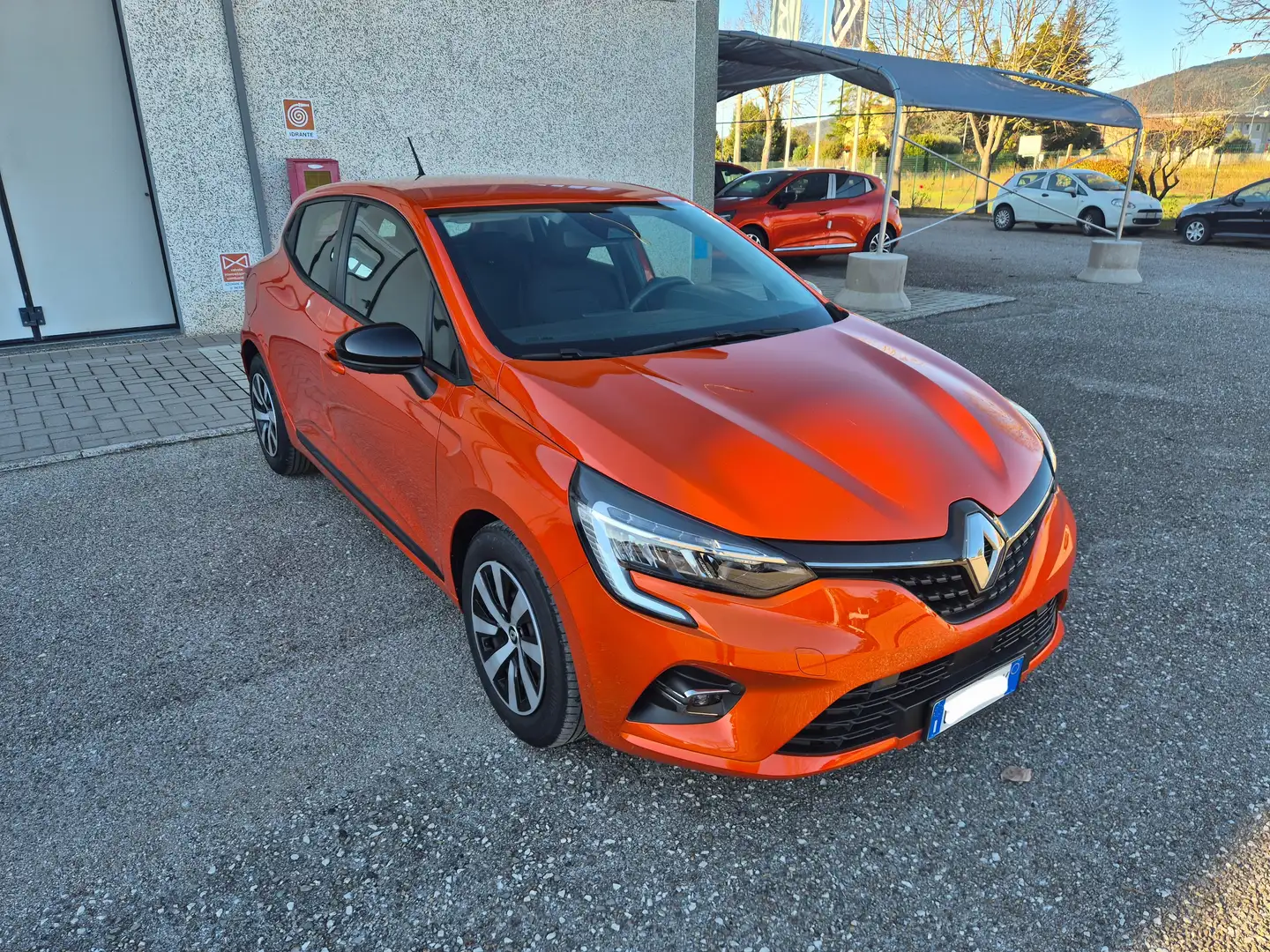 Renault Clio Clio V 2019 1.0 sce Zen 65cv my21 Orange - 1
