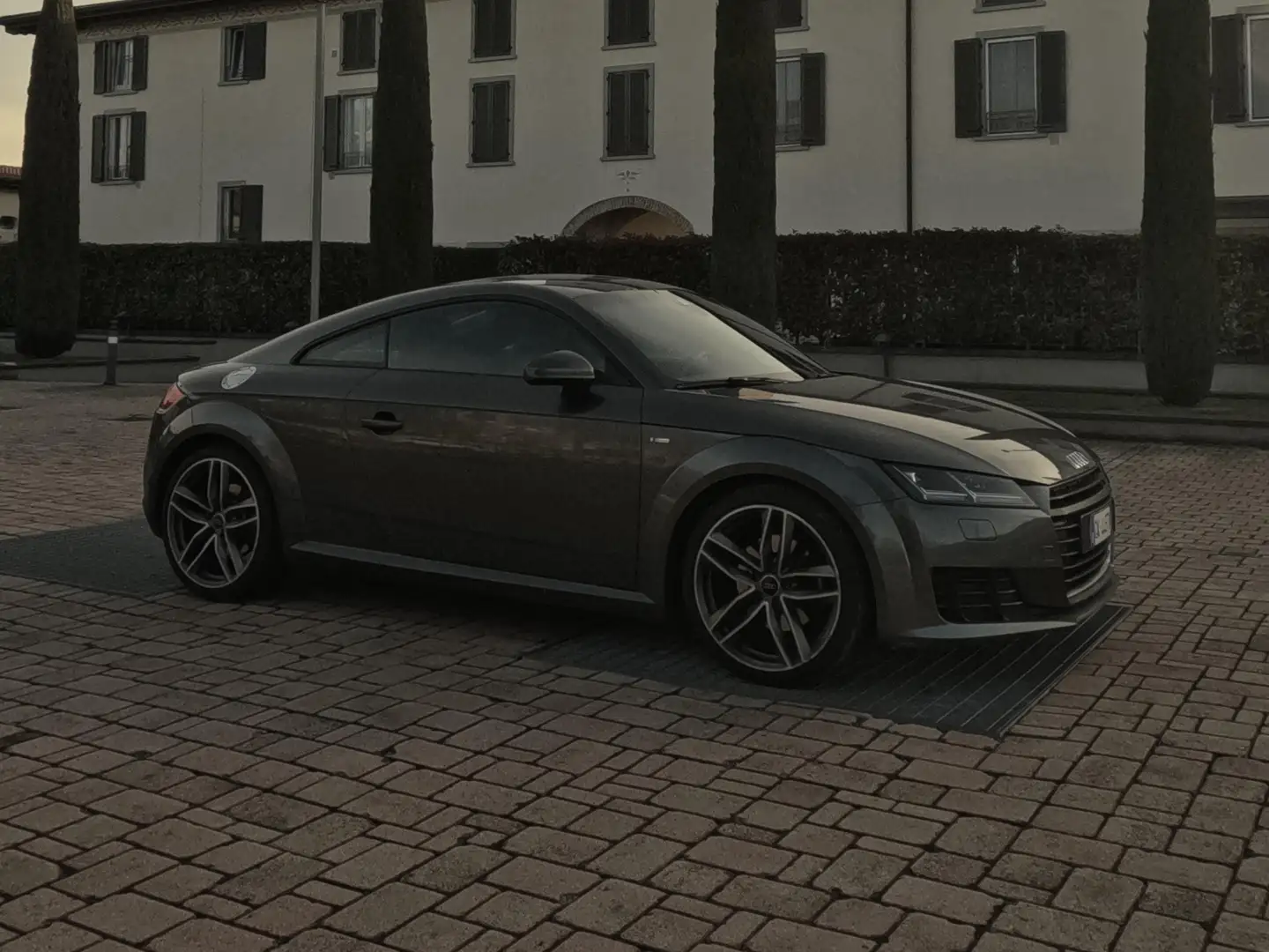 Audi TT TT III 2017 Coupe Coupe 2.0 tfsi Design Grigio - 2