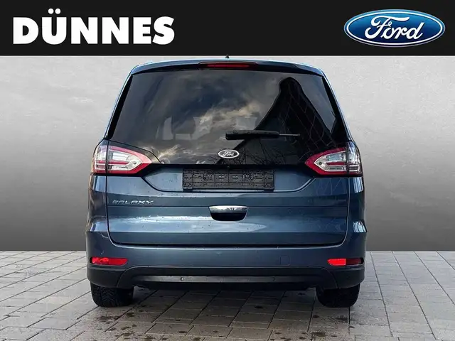 Ford Galaxy view 7
