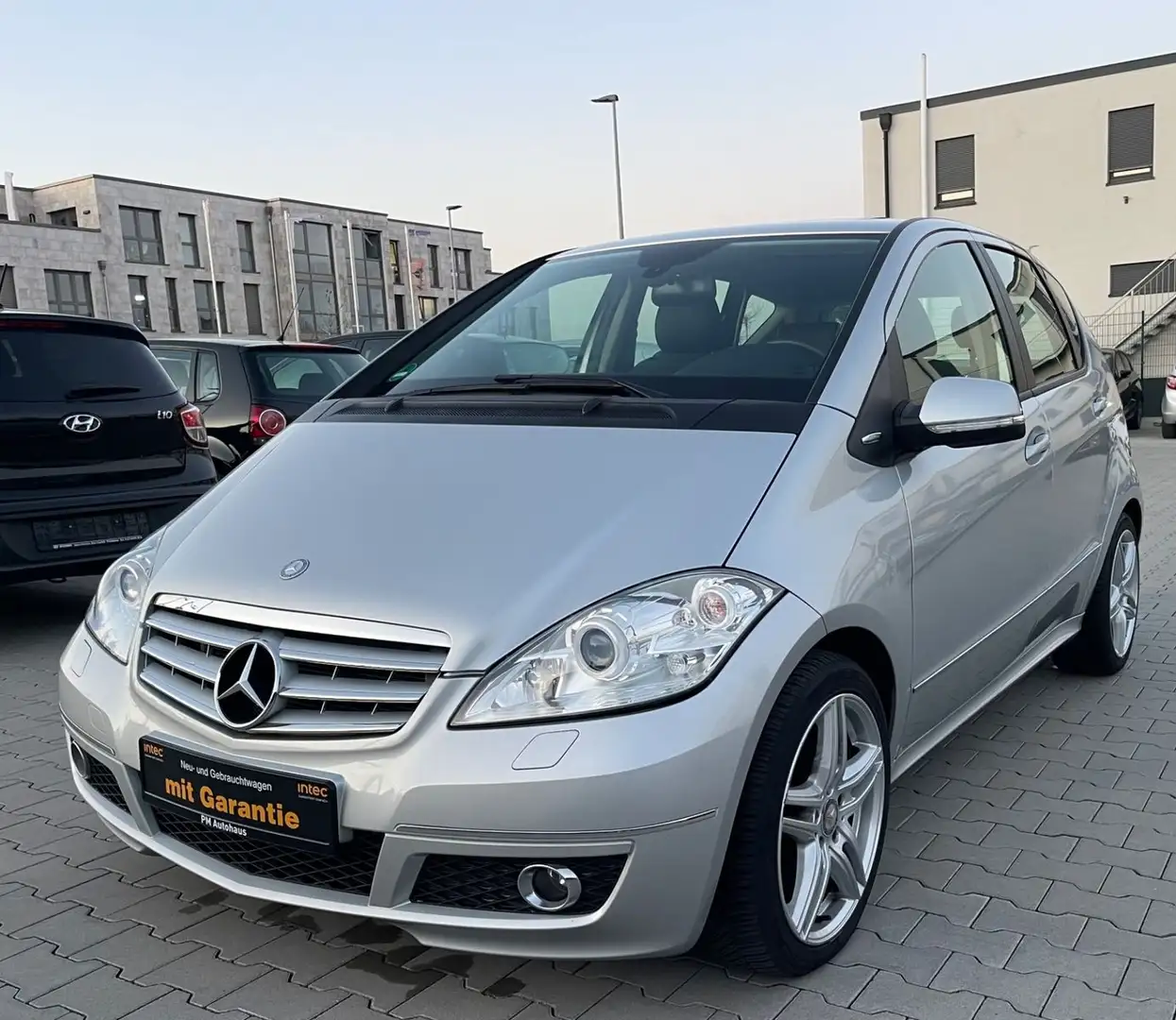Mercedes-Benz A 160 A -Klasse A 160/Automatik Plateado - 1